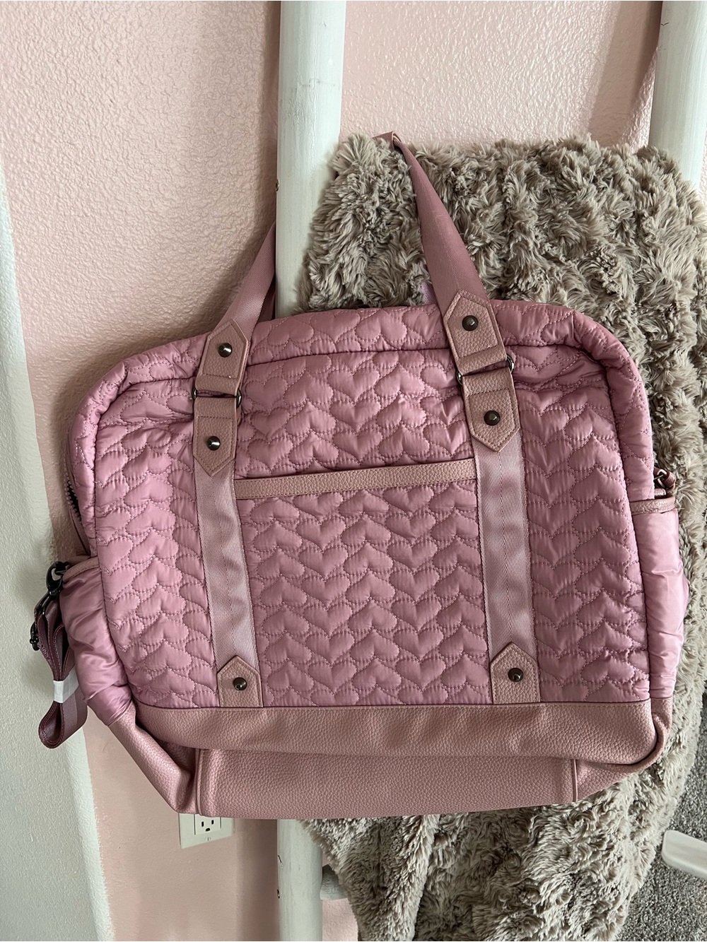 🩷 Cynthia Rowley Heart Quilted Weekender / Travel Tote Bag 🩷